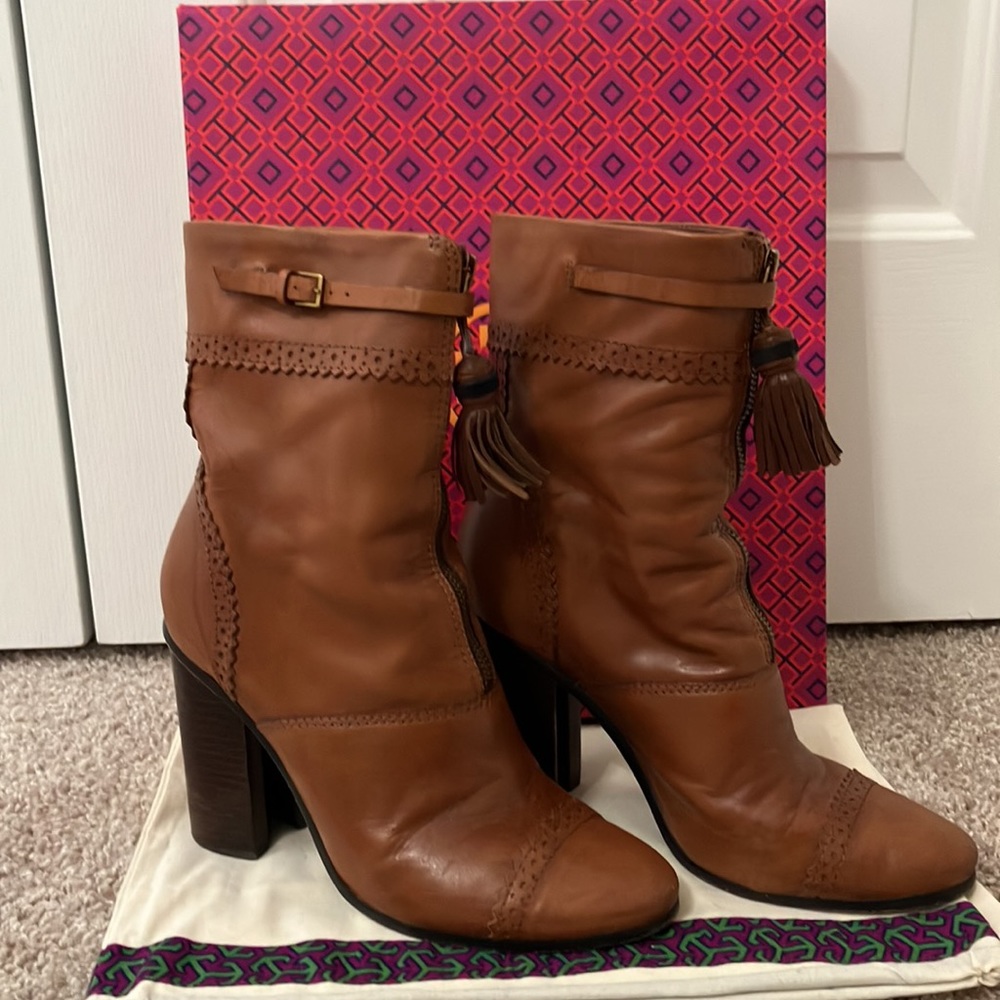 Tory Burch Huxley 100MM brown booties